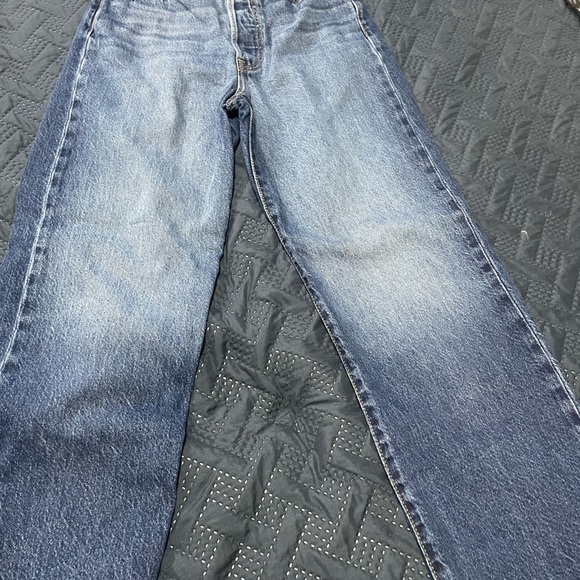 Levi Ribcage Ankle Straight - Picture 3 of 4